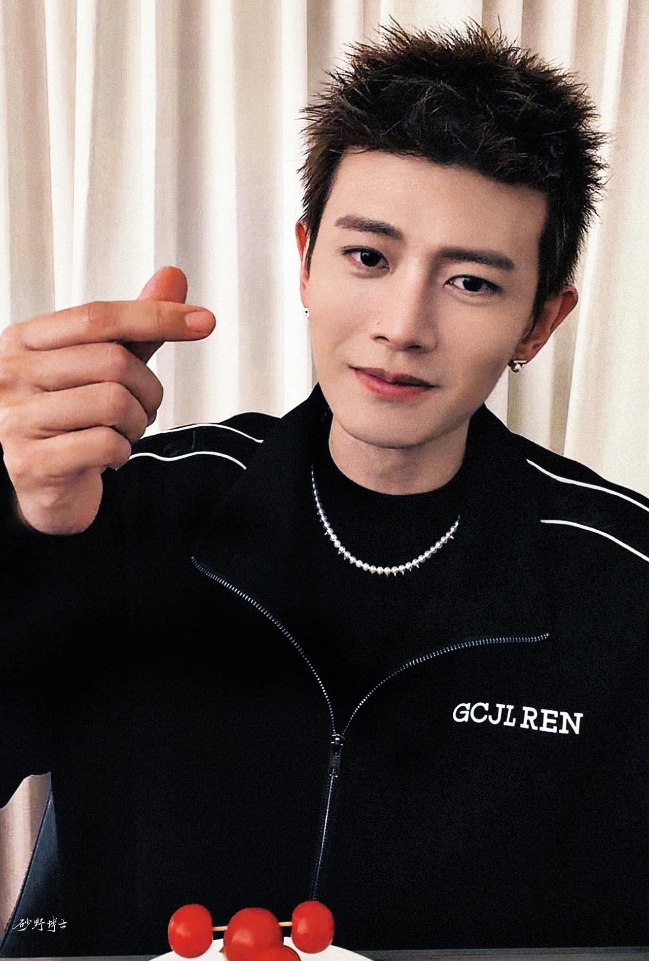 @任嘉伦Allen 任嘉伦超话来咯来咯来咯来咯来咯来咯来咯来咯来咯来咯 ​​​