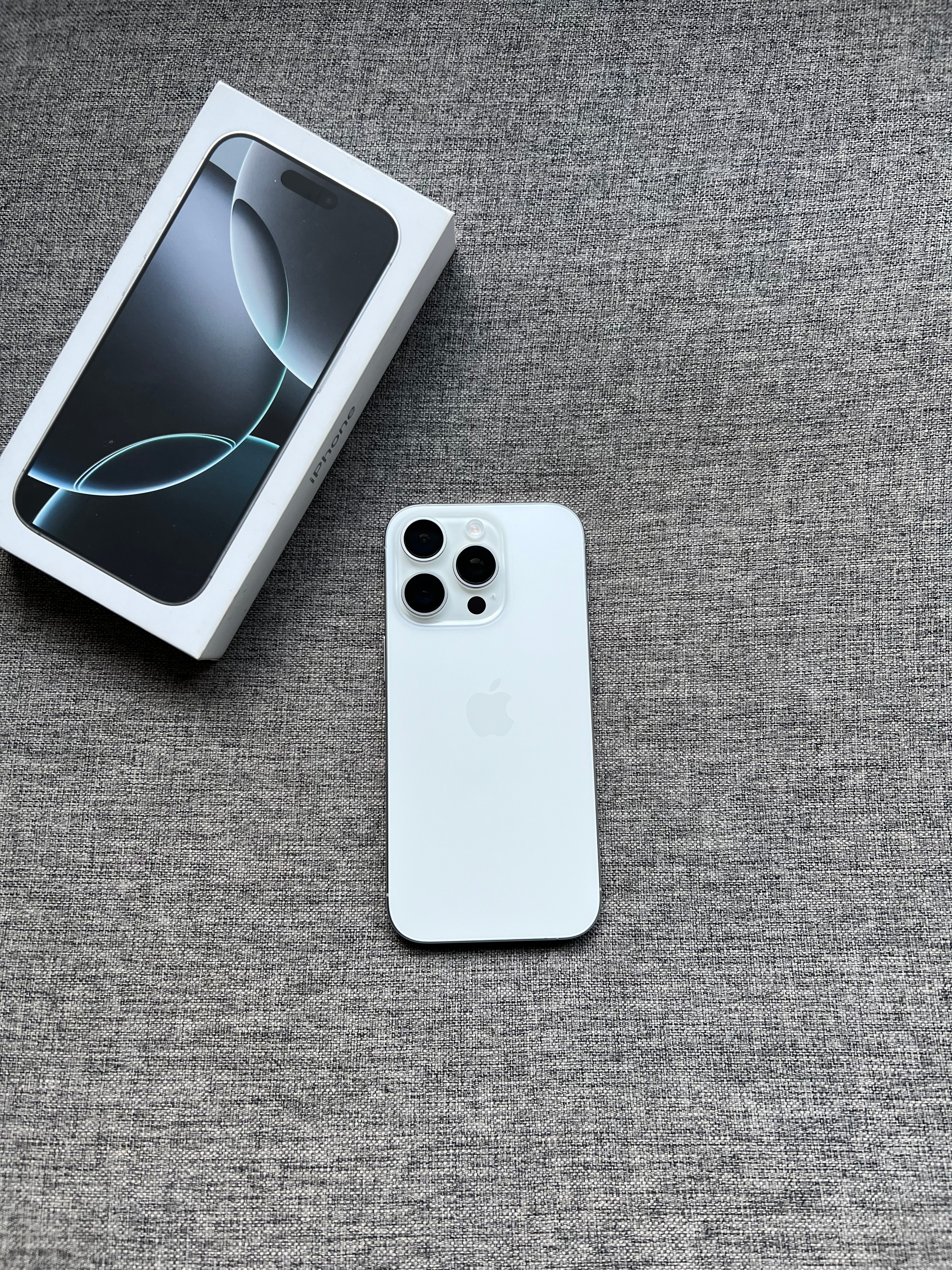 国行iPhone16 Pro 256G 白色，99新全套，🔋仅循环98次，效率