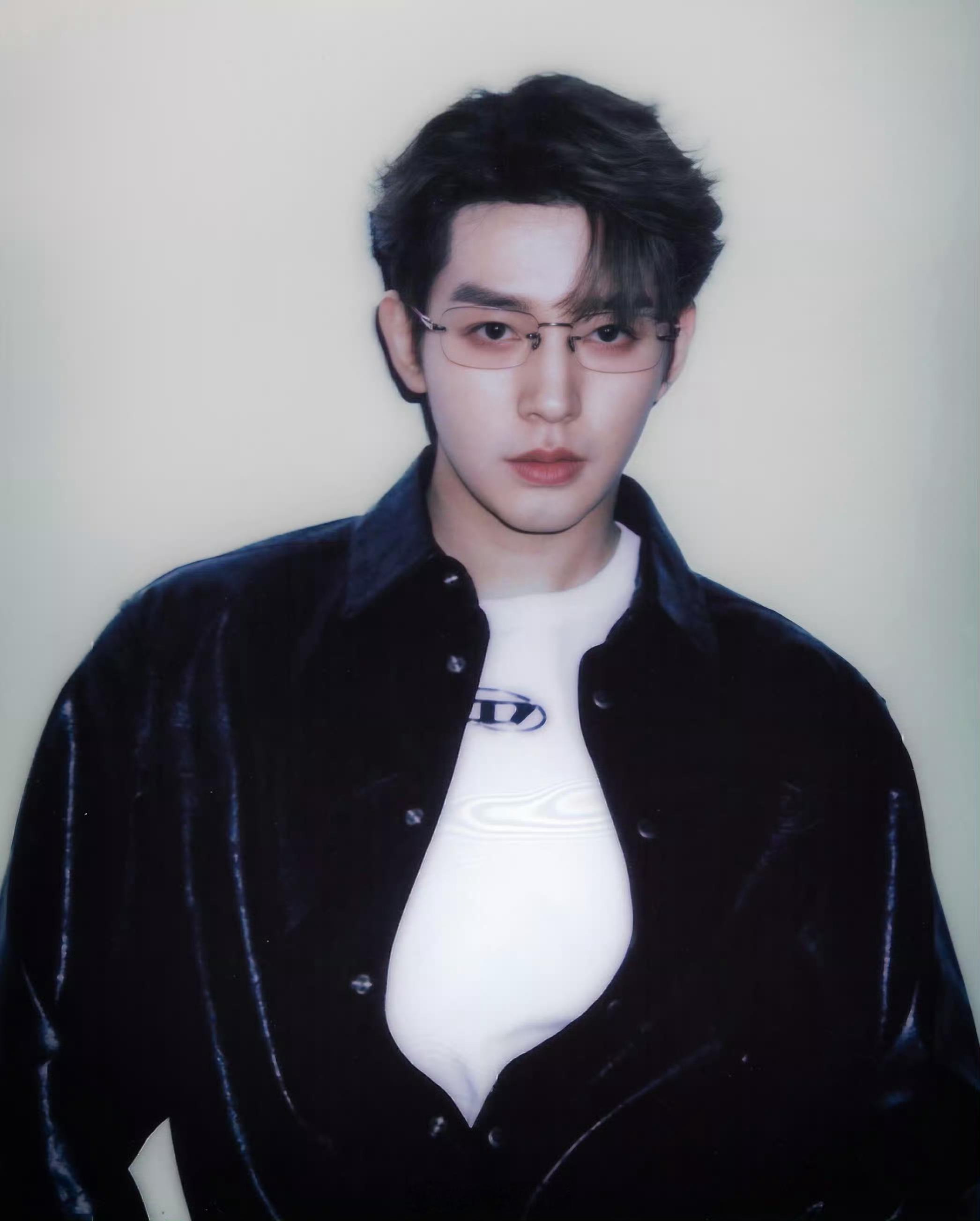 内娱现役法拉利，颜永一邓为