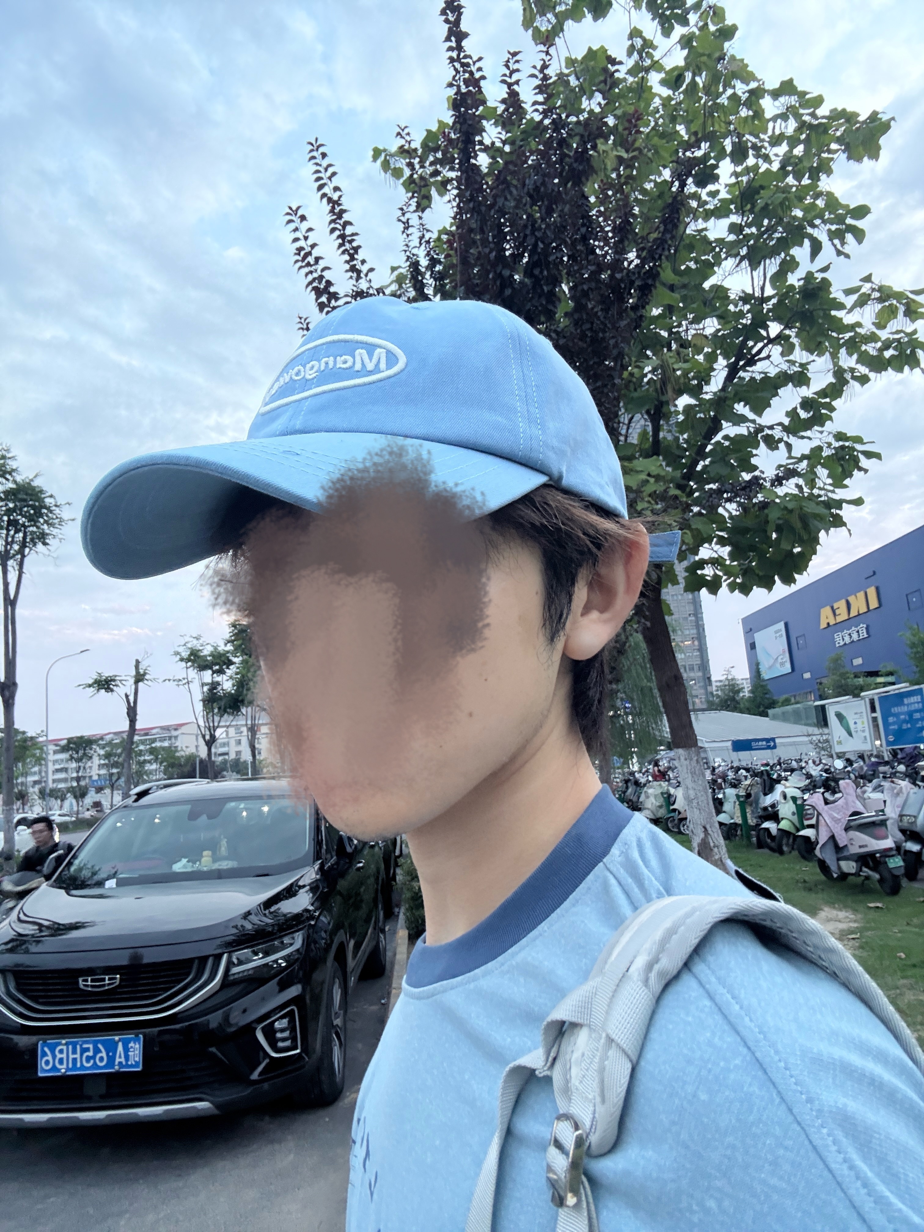好美的下颚线 
