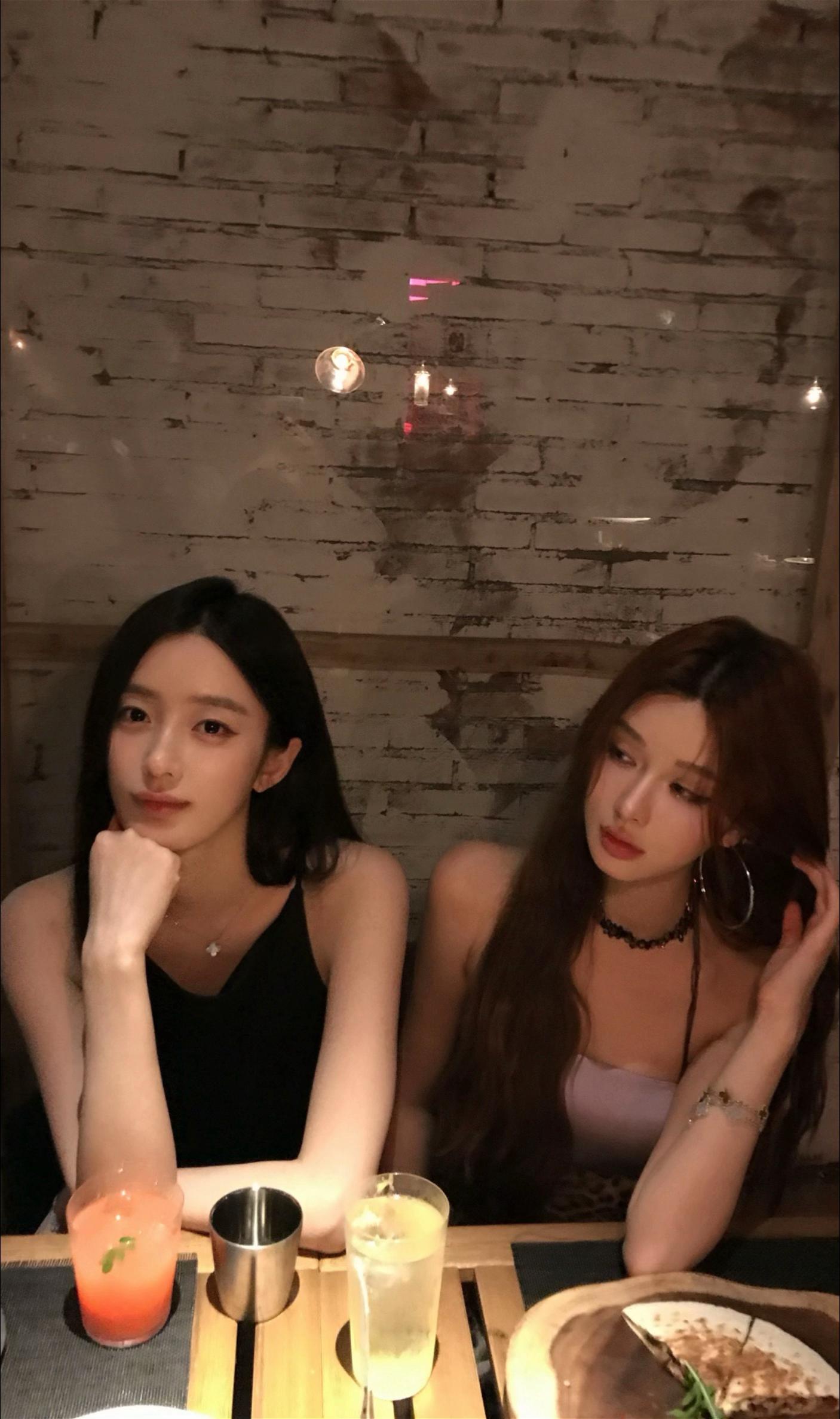 我有一个漂亮的好朋友 我好喜欢她。