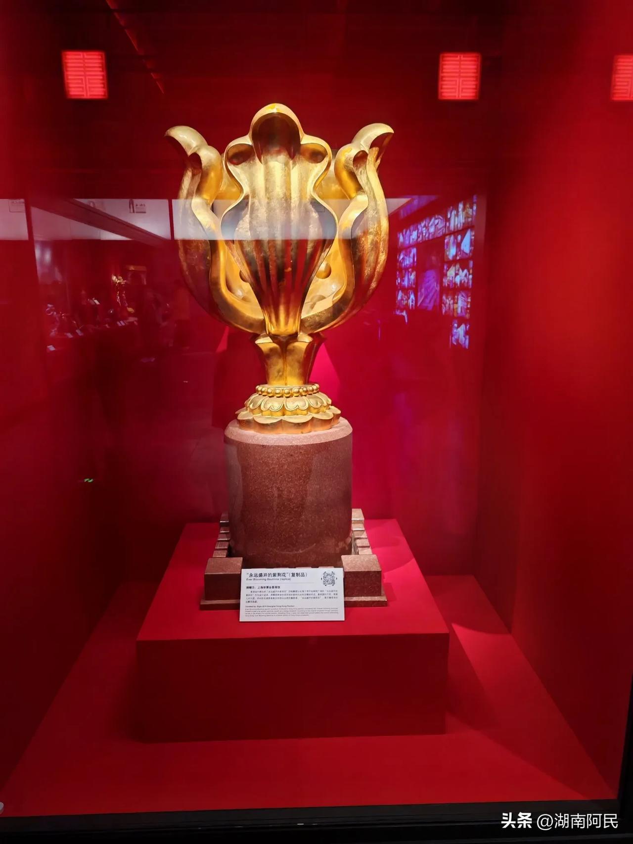 无尽的活力与激情，
为梦想燃烧。
跨越时空，
永恒的力量与希望，
令人心潮澎湃！