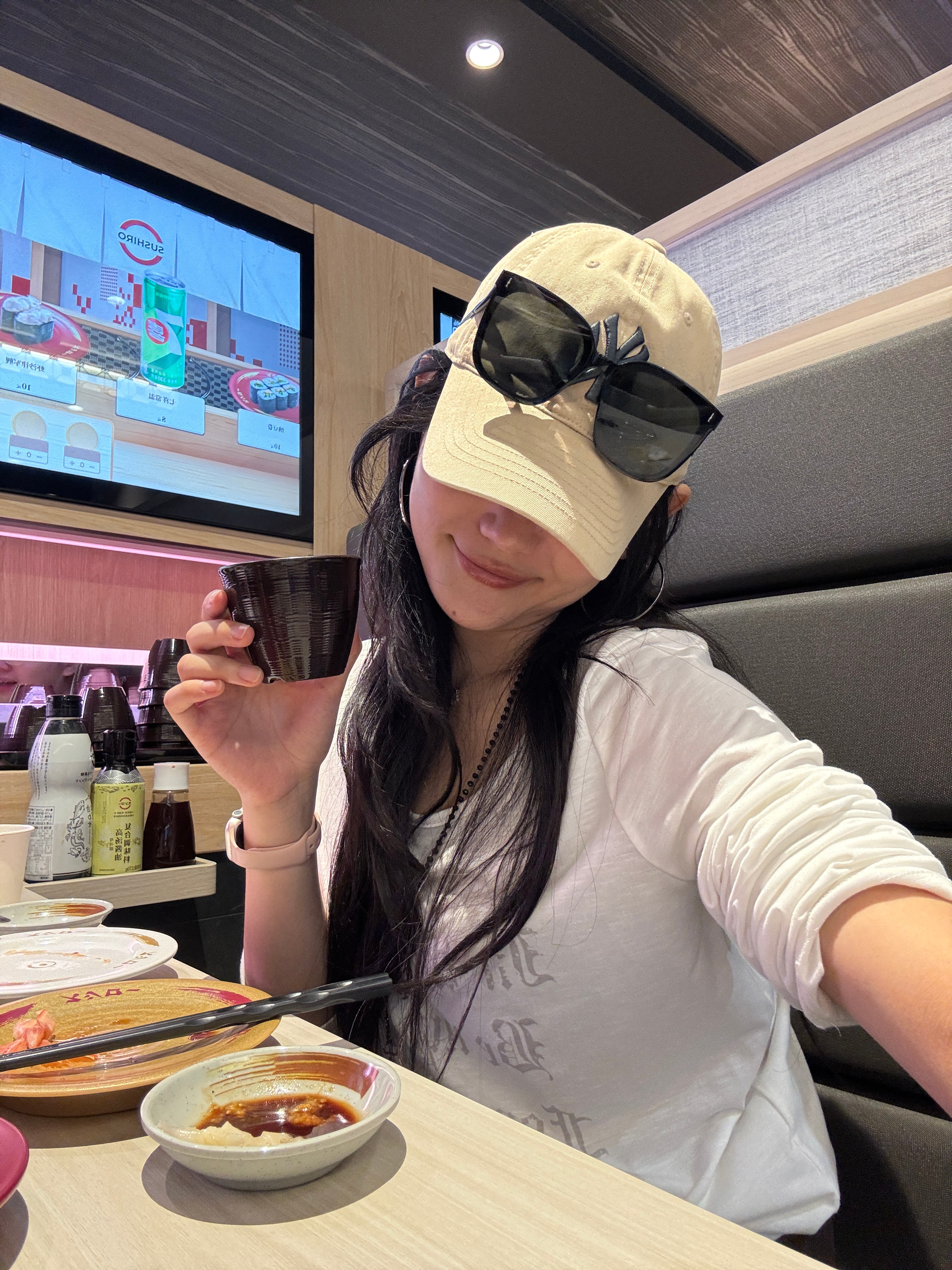 哈哈哈寿司郎都救不了国贸吗？别家店排队一百多桌，他家不用排队。另外，如果上来的品