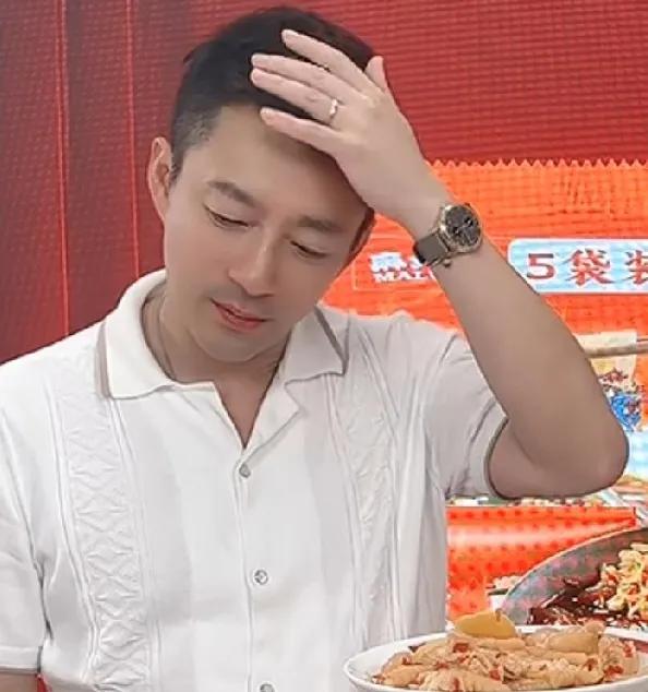 汪小菲该反思，S家为什么光盯着他不放！
房子，珠宝首饰就算都不追究，S妈依旧不依
