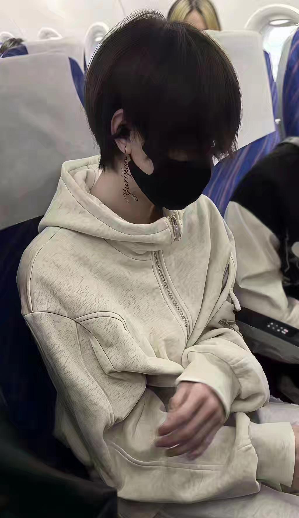 我看伦敦未必有你东哥忧郁李煜东 李煜东四代唯一门面 李煜东四代唯一视觉中心 ly