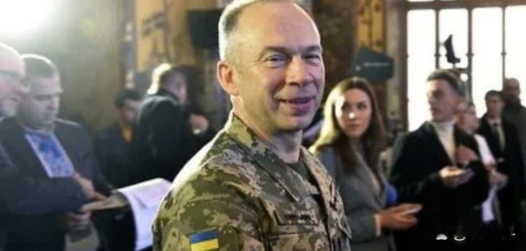 快讯！快讯！
澄清了！乌克兰武装部队总司令瑟尔斯基表示，乌克兰军队在波克罗夫斯克