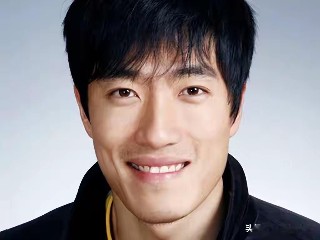 刘翔与初恋复合后定居上海，财富自由丁克 10 年，越活越潇洒 