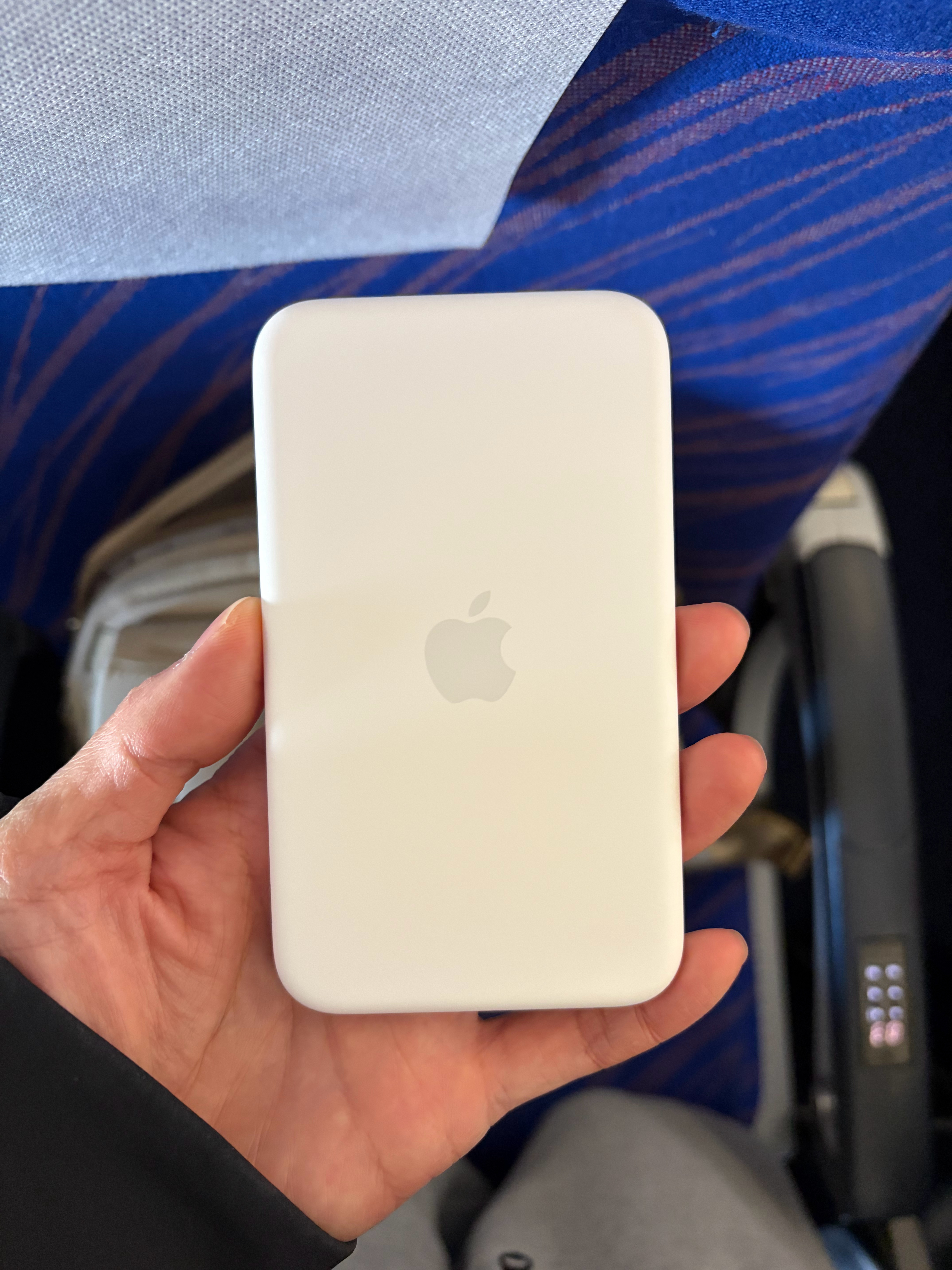 国行 iPhone Air 装上中国移动的 eSIM 用了一周了，这个 MagS