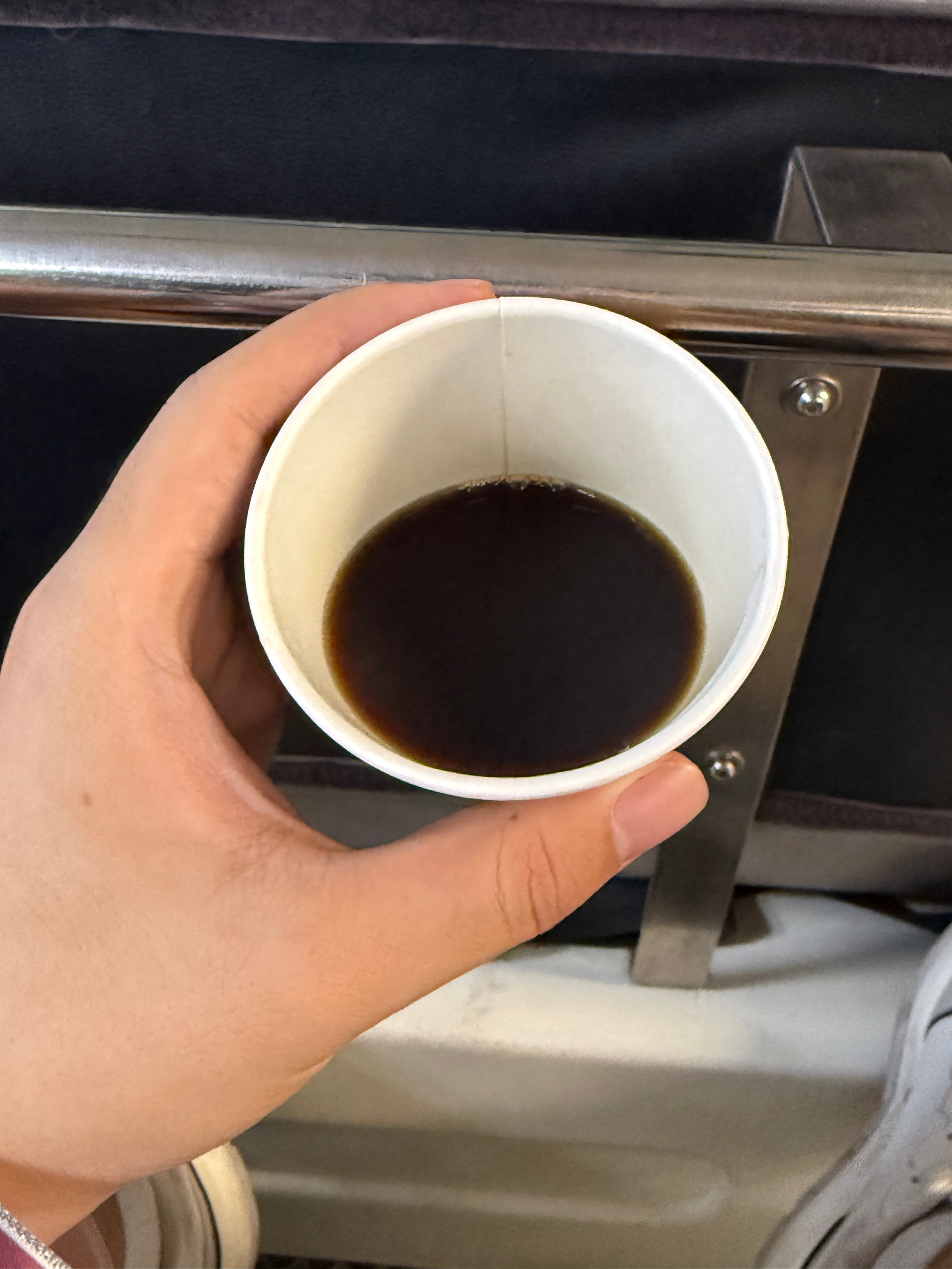 看来手磨咖啡不适合我，刚尝试了一杯 这会儿给我拉懵了……[允悲] ​​​