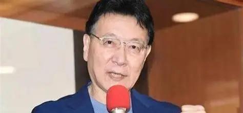赵少康为什么对我们恨之入骨，就是因为在解放战争期间，他爸爸被解放军俘虏了两次！台