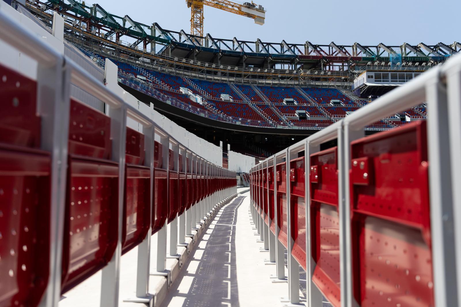 官方：巴萨宣布与球迷团体代表展开正式对话。 第一次会议在积极的氛围中进行，与会者