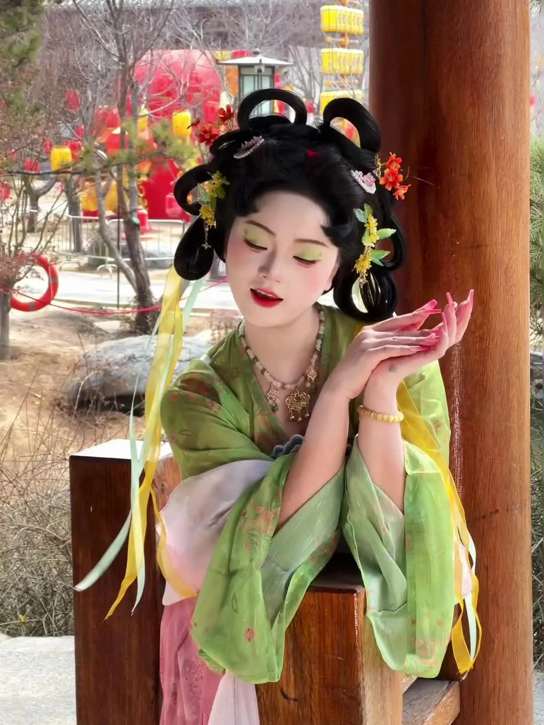 “春知晓 梦不觉 恰似你我那年”