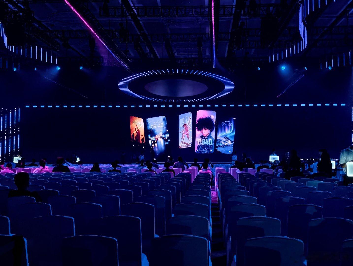 前方小伙伴已经抵达深圳VDCvivo开发者大会现场，2026vivo开发者大会蓝