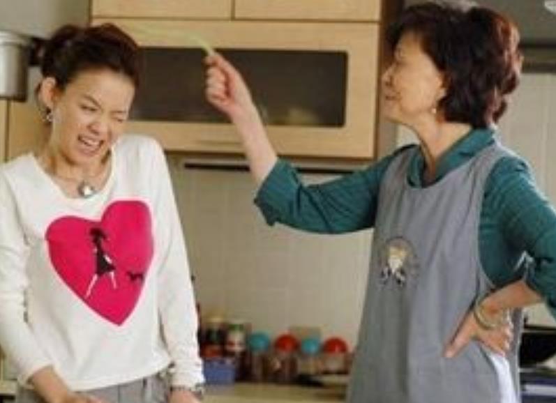 婆媳关系不和，这锅该谁背还真不好说。婆媳关系就像家庭版“权力的游戏”，都想在家庭