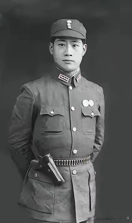 1950年，台湾共产党员林正亨被枪决，囚车正巧经过他家门前，他猛然站起大声喊：保