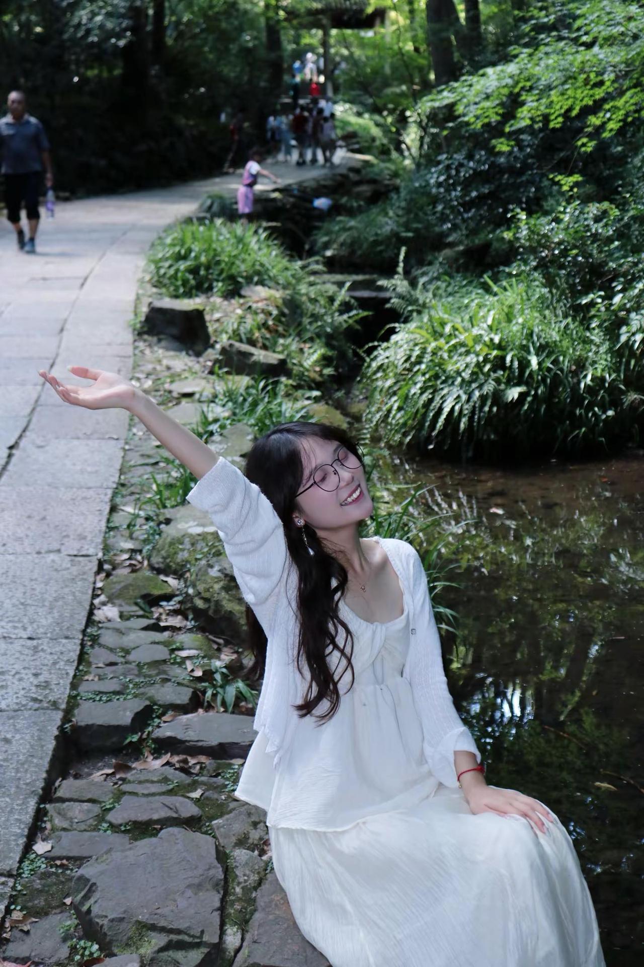 祝我们都能活在每个瞬间里.