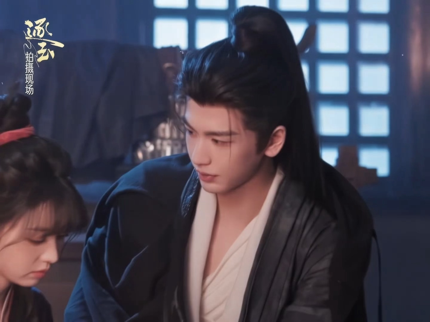 谢征哥哥你就继续顶着我见犹怜的这张脸行勾引之事吧😵💫这个松松垮垮的深v我一点