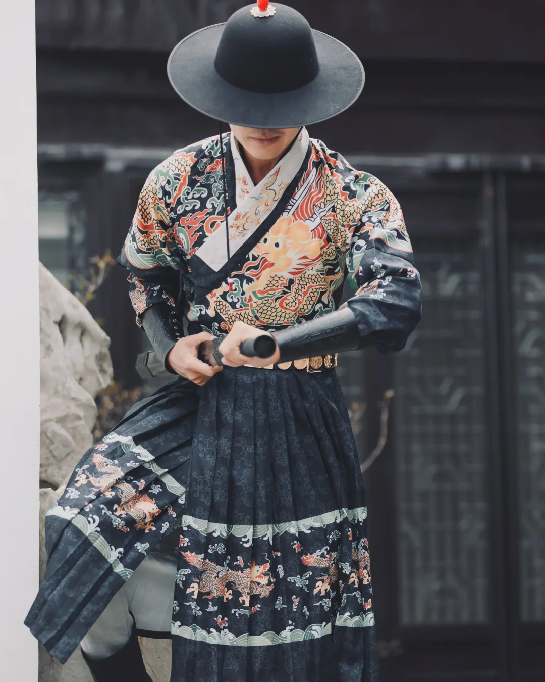 在多方努力下，在苏州拍的飞鱼服照片出炉
