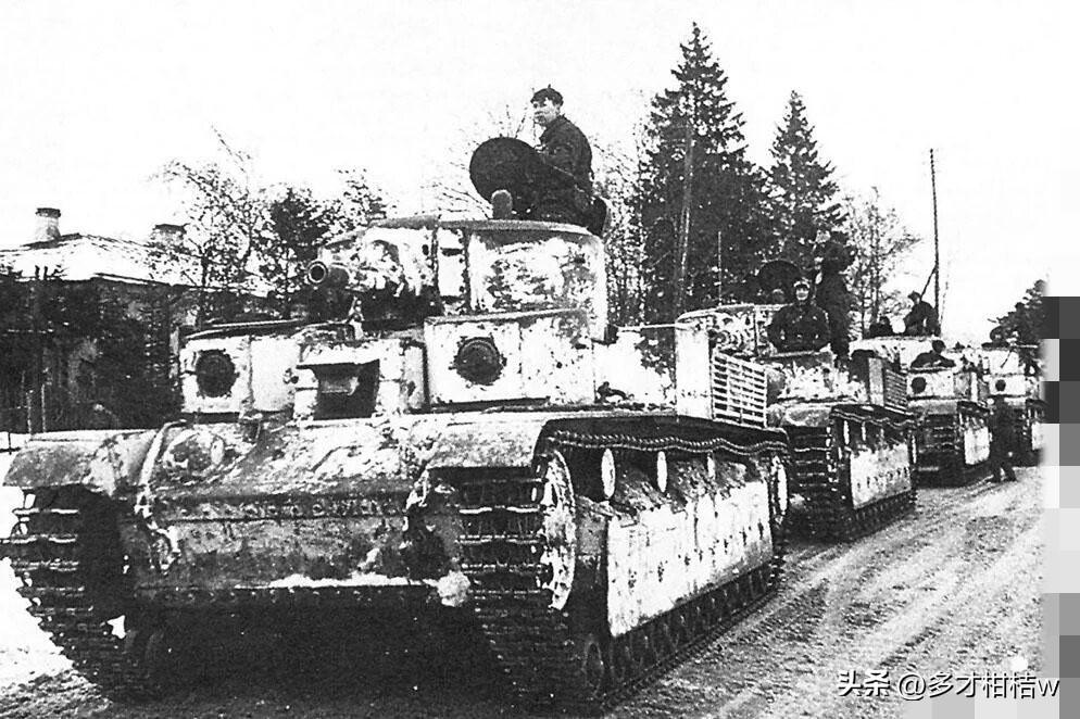 1941年10月初，当徳三军队全力以赴朝莫斯科前进的时候，苏联军队亦忙着把手头可