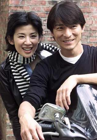 爱君如梦时期的#刘德华# 同吴君如
真是青春啊
20多年过去了