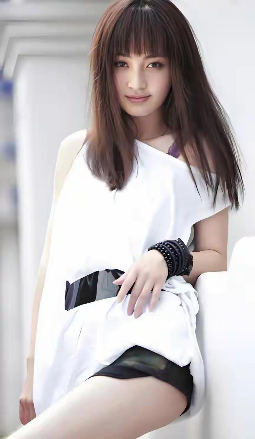 刷到这张照片，本来写了几句话，后来想想还是算了。
以前的偶像剧和现在的完全不一样