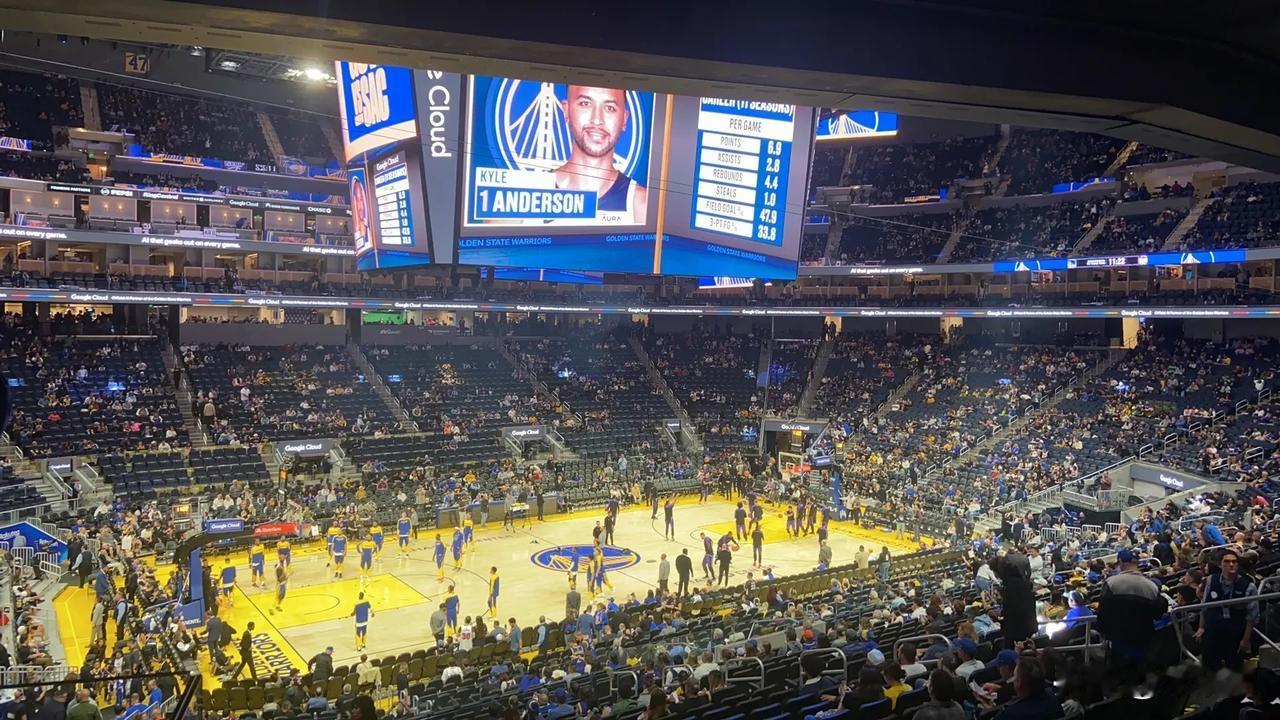 2026年NBA总决赛第三场比赛开场还有一小时，传闻纽约主场这场比赛的门票收入达