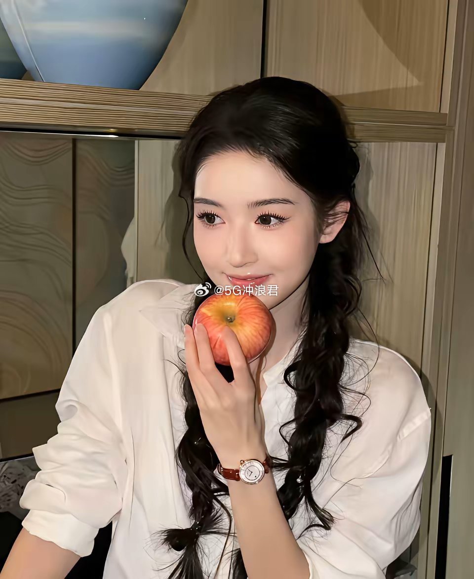 竟然不满女主王玉雯搭档张凌赫嫌弃王玉雯咖位低没有大爆剧但是张凌赫的《逐玉》火得令