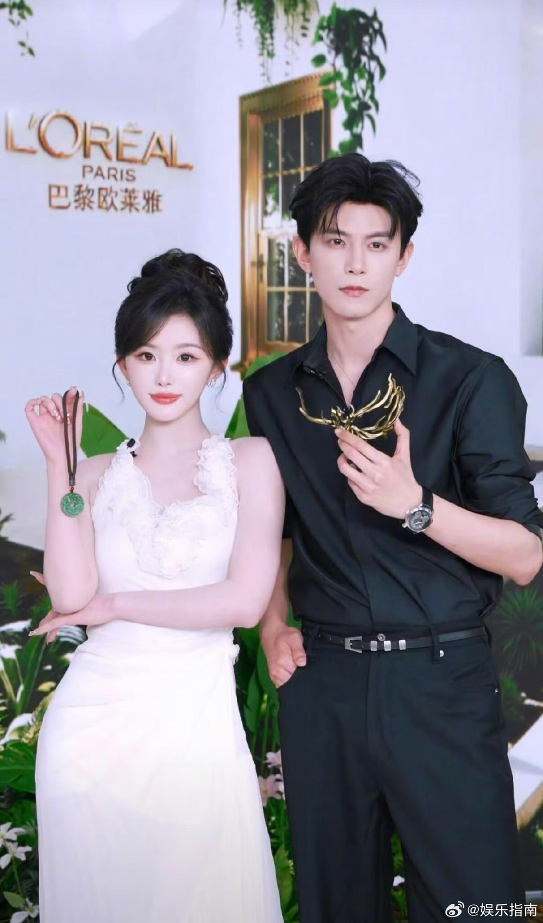 孔雪儿邓凯合体直播，不齐而俞同时捂嘴笑太好品了🤭 