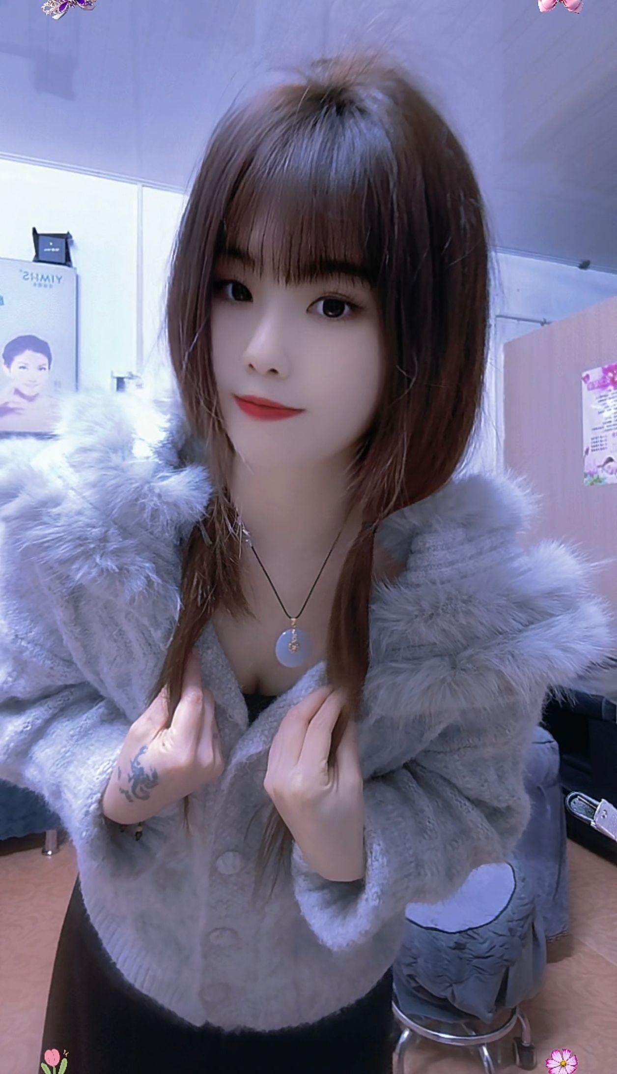 别人都高高兴兴去看迎老爷，只有我忍着肚子痛，腰酸，在床上打滚的各种痛😭😭😭