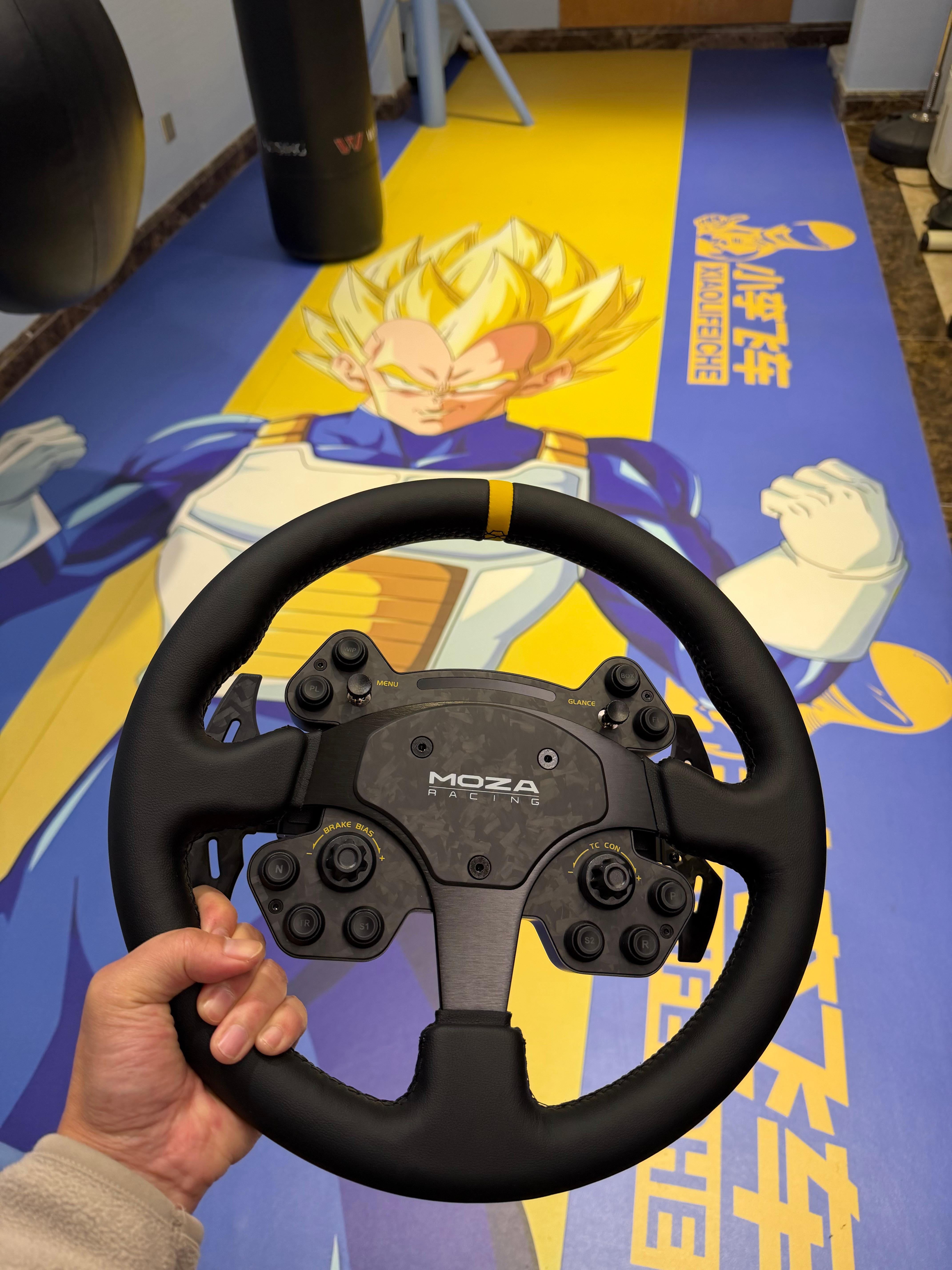 小李飞车 组装赛车模拟器，感觉现在的游戏方向盘比真车做的还好！太夸张了！ ​​​