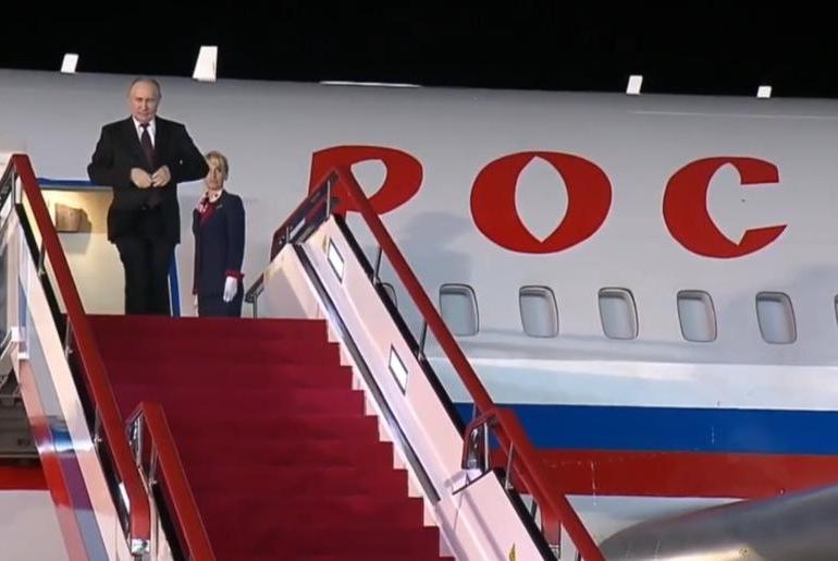 突发！伊朗释放最高领袖要与俄罗斯总统普京会晤信号，背后动机引发全球战略猜测！
 