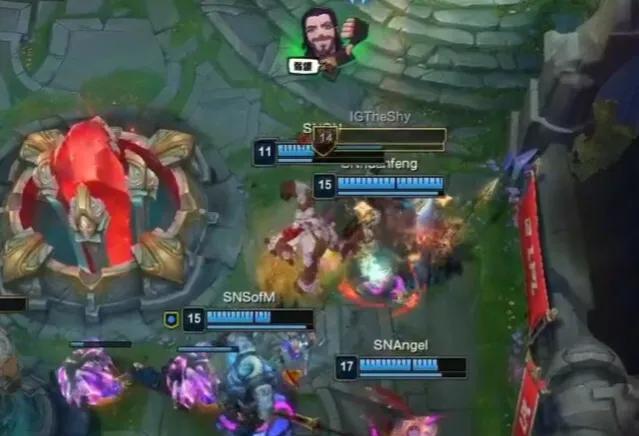 LPL亮弱爆公约
1、没冠军的选手禁止给冠军选手亮
2、粉丝少的选手禁止给粉丝多