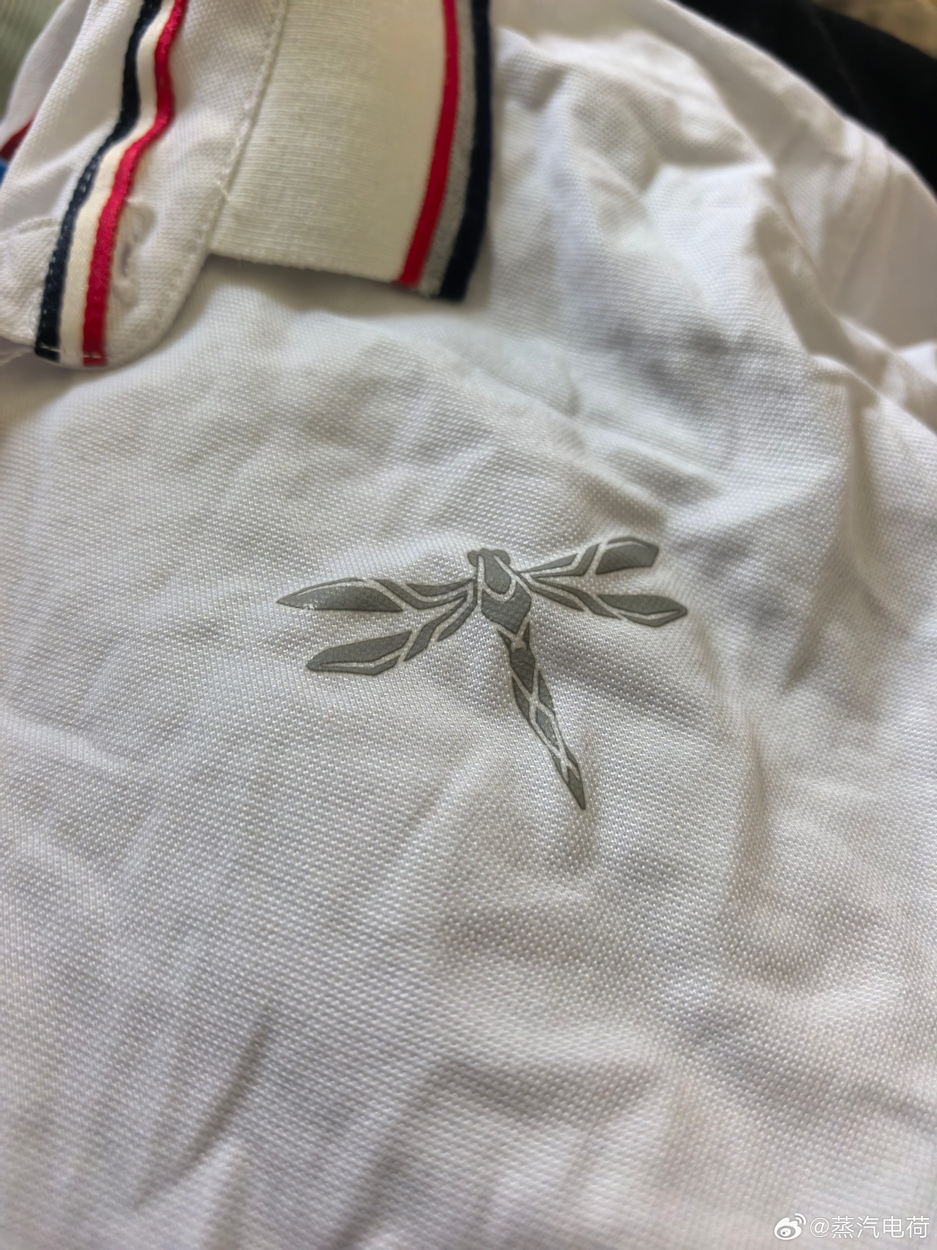收拾出一件衣服来。很少有人记得它吧？前途K50 试驾它的过程至今还历历在目。 ​