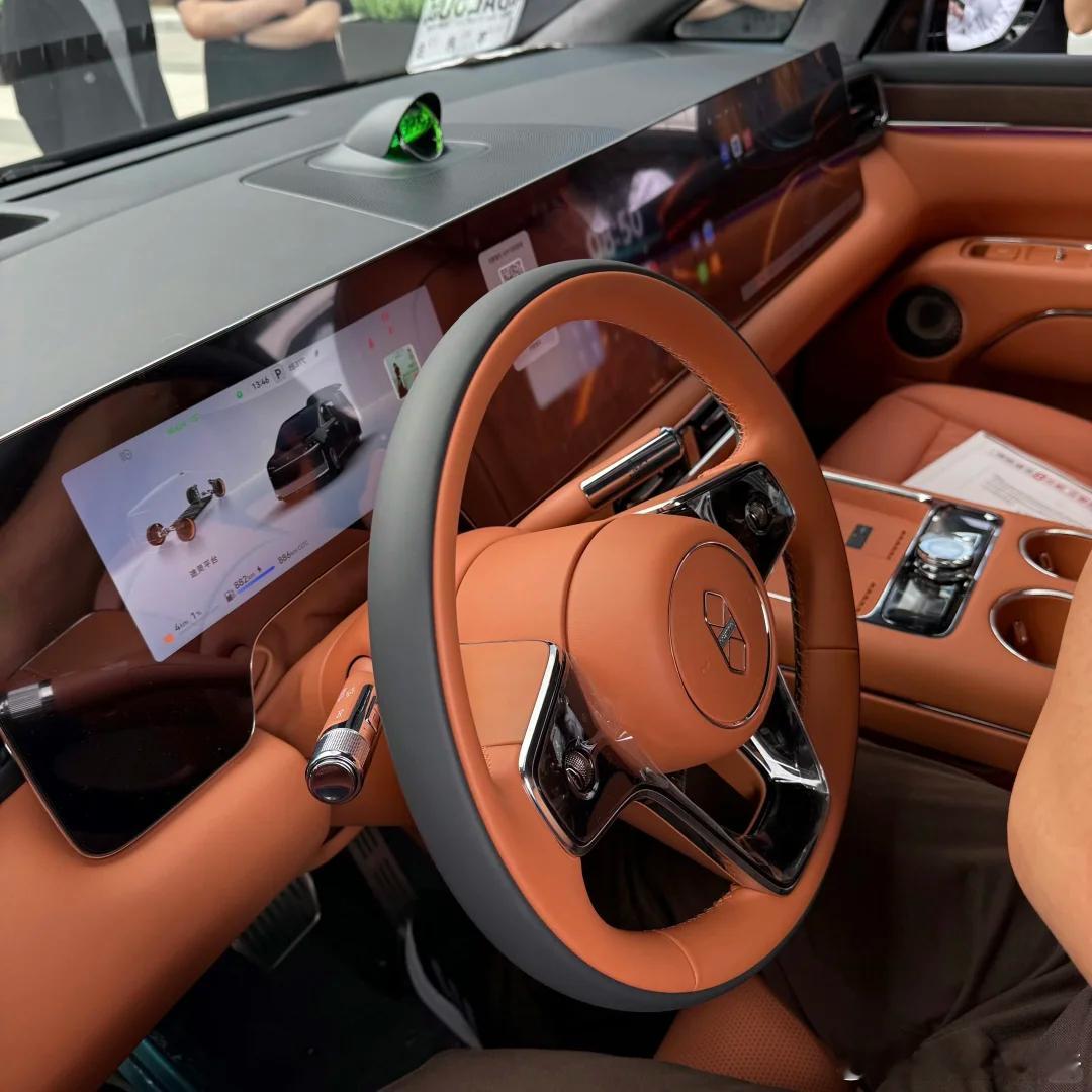 智界 V9 的实车内饰图，大家觉得怎么样？智界V9新能源汽车