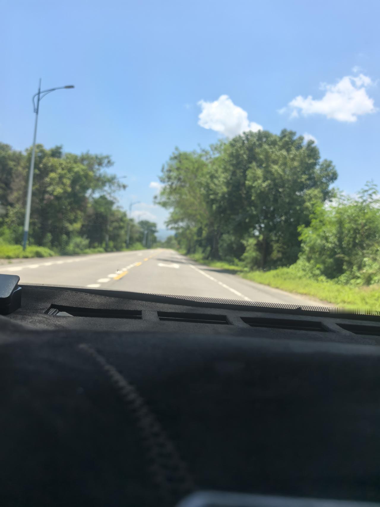 我这次 ，回湖南时间长一点，经常开车，我发现老家人开车，有一个不好的习惯，就是，