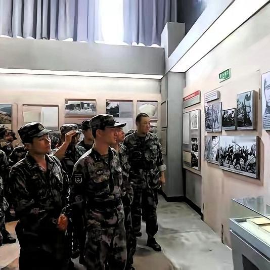 这是要为打仗做准备啊
​经中央军委批准，全军明年3月起统一制发预备役人员证，覆盖