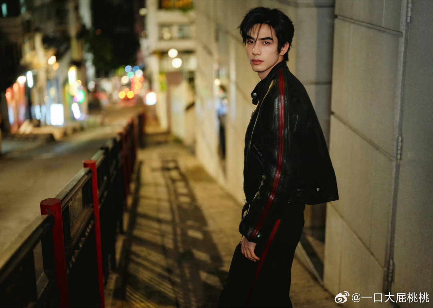 宋威Gucci 香港活动街拍🫧港男就这样到处用脸鲨人，九龙城寨还有前传么给老龙