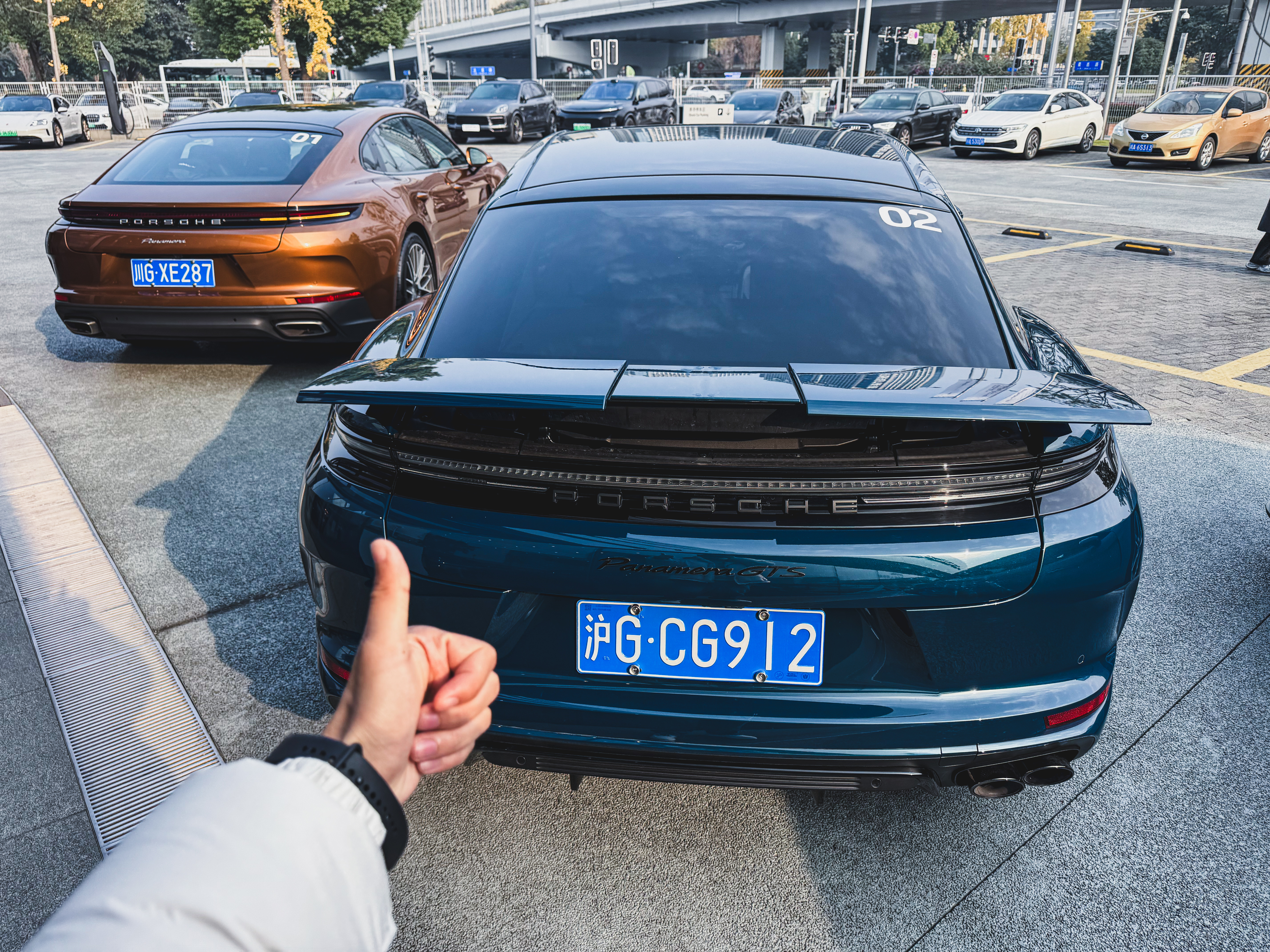 兄弟们！！！还得是大V8啊～ Panamera GTS这气吞山河之势，真的没谁了