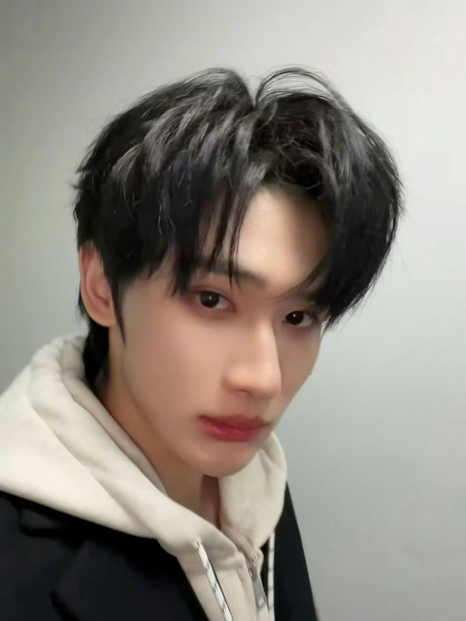 余宇涵官宣我们的爸爸2 这波操作是“少年与萌娃”的双向奔赴吧！还没20岁的余宇涵