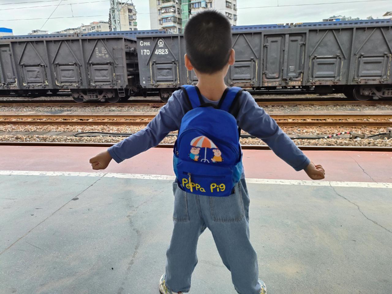 平淡日子里泛着光。