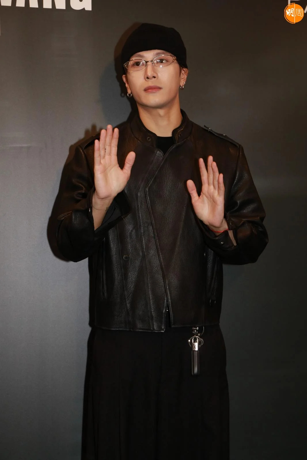 王嘉尔早前在黎芷珊的访问中谈到感情状况，被问及单身时如何处理生理需求，他直率回答