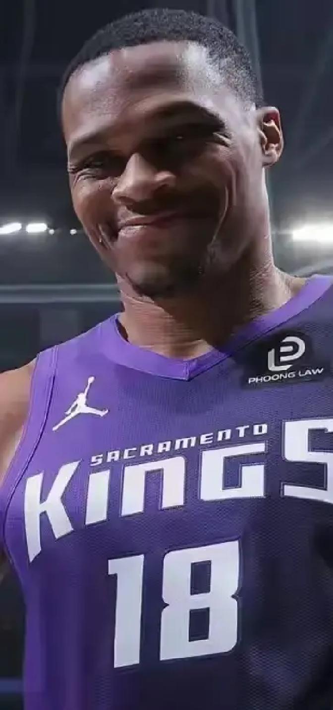 国王输41分，首发0分
 
阿丘瓦打了23分钟，出手3次，数据表上直接挂0。首发