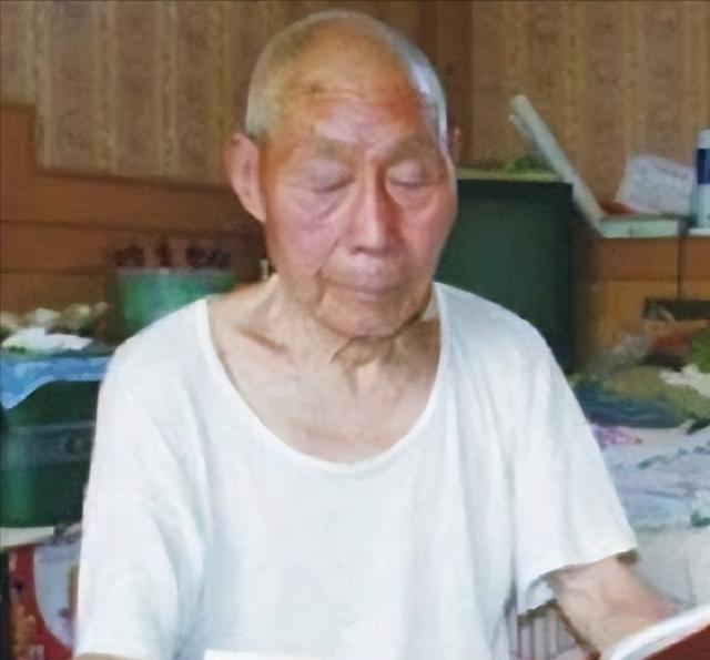 1949年金门战役中，我军的第28军82师251团9000名战士全军覆没，不是牺