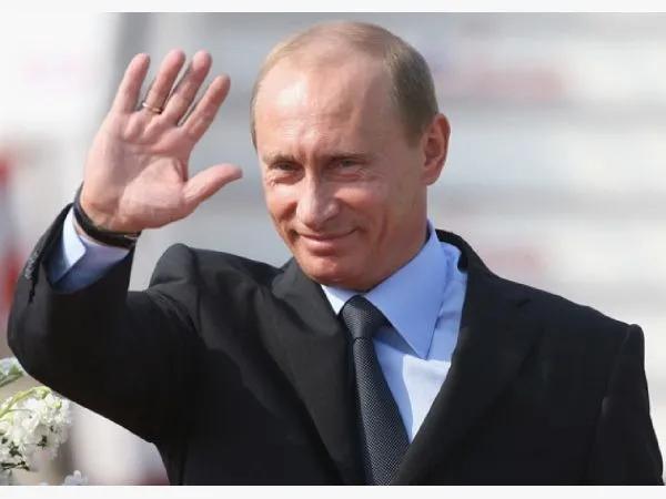 今天，是俄罗斯总统普京先生的生日。
       普京先生生于1952年，72岁