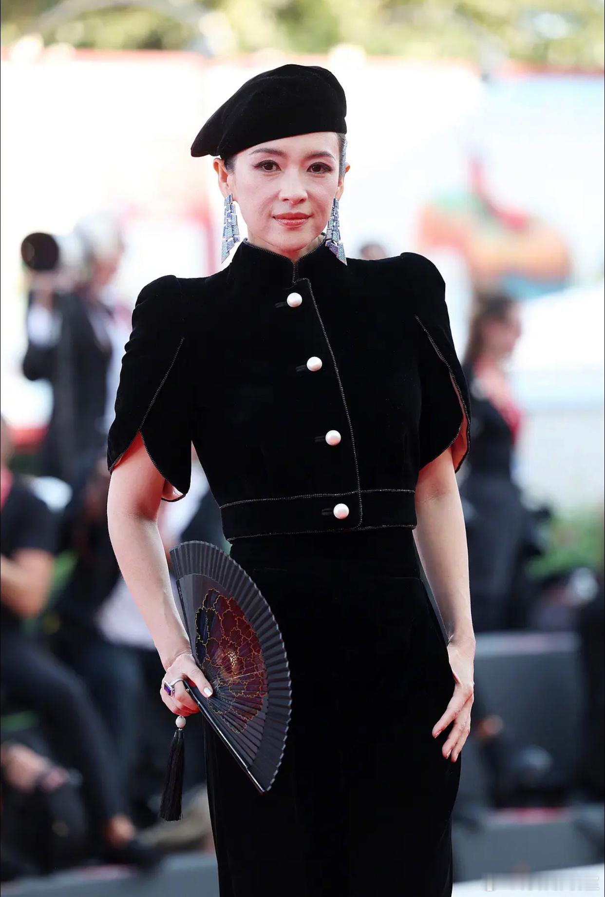 章子怡 回宫 天选大女主，姨现在的咖位与巩俐齐名了吧！ ​​​