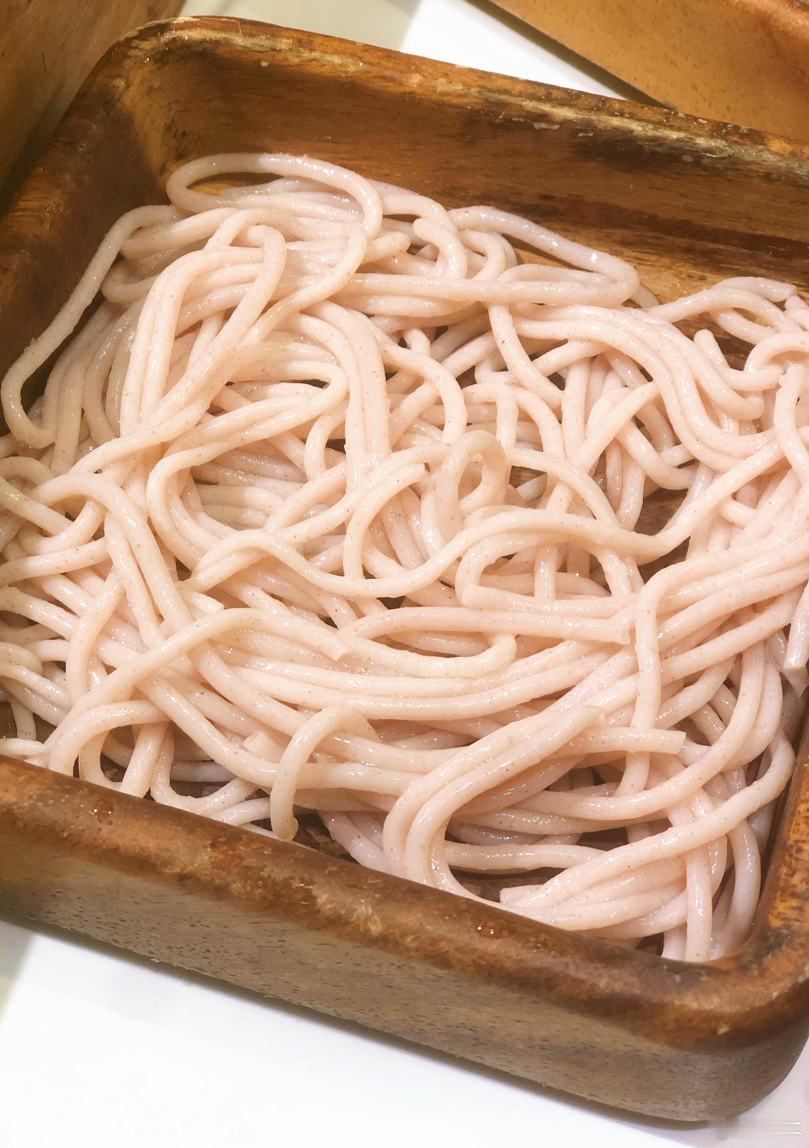 美食探店 吃出了主理人的快乐！云南菌子火锅，好吃的不只是菌子，云南土豆、玉米都是