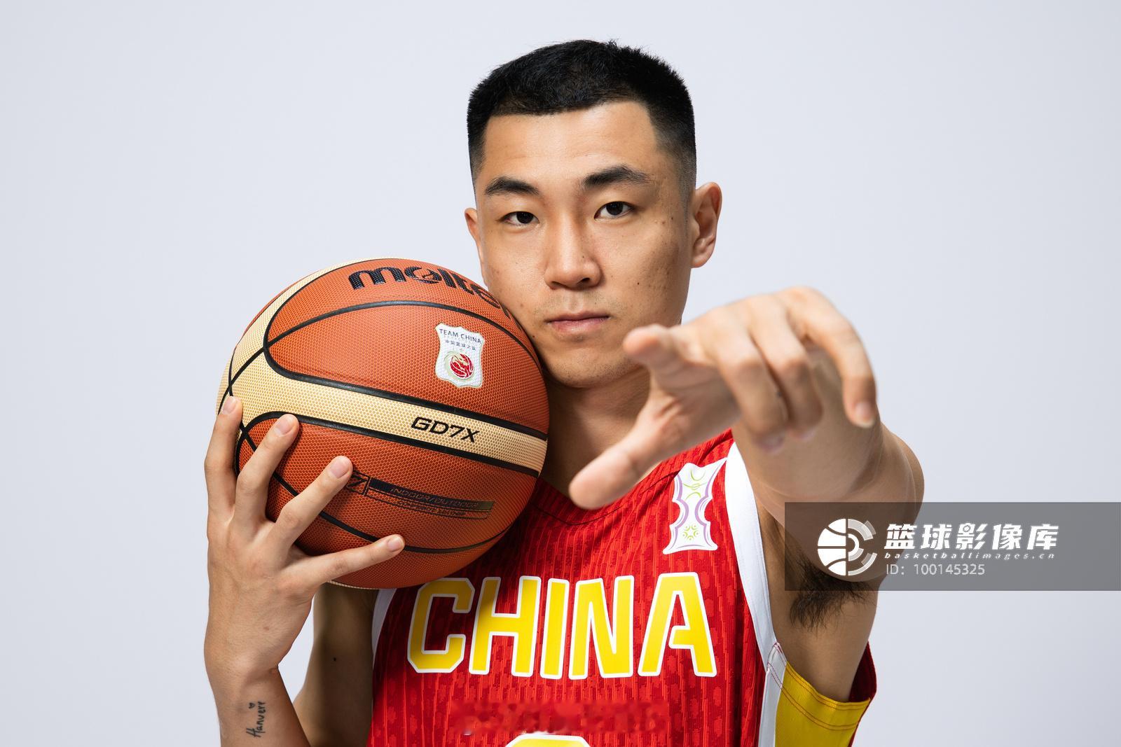 中国男篮定妆照发布👇中国男篮 ​​​