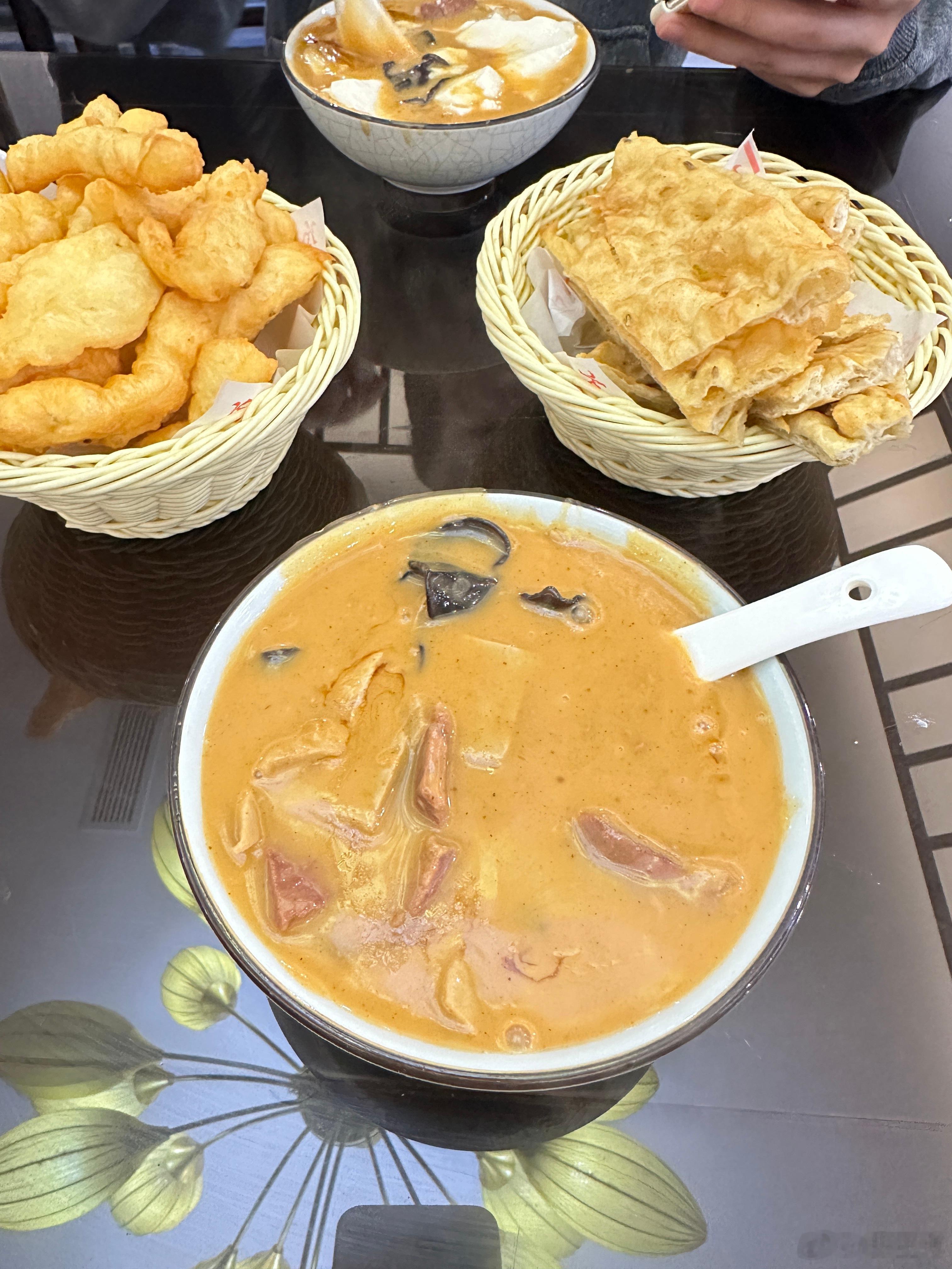 今天这个气温就该来一碗胡辣汤 ​​​