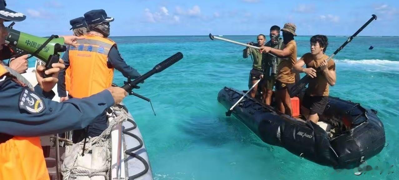 勿谓言之不预！十字路口警钟敲碎，菲方执意装聋作哑，记打不记吃，唯有重拳打到彻骨疼