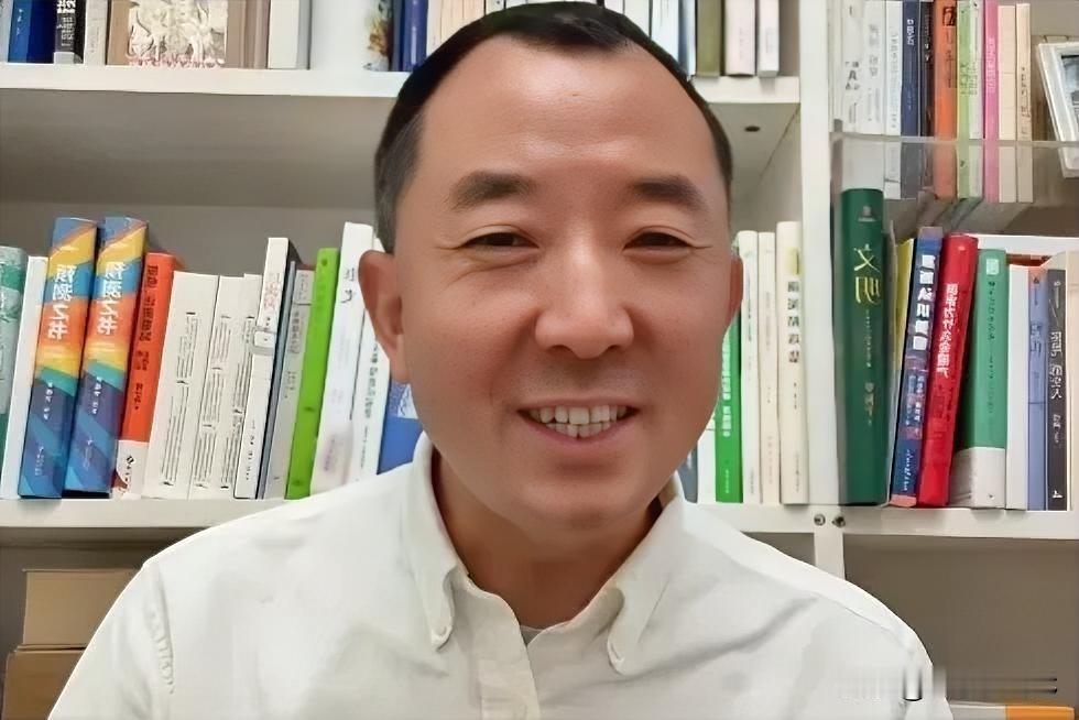 陈行甲声明：完成交棒之后，将不再从公益基金会领取薪水；此前因年薪超70万元引发争